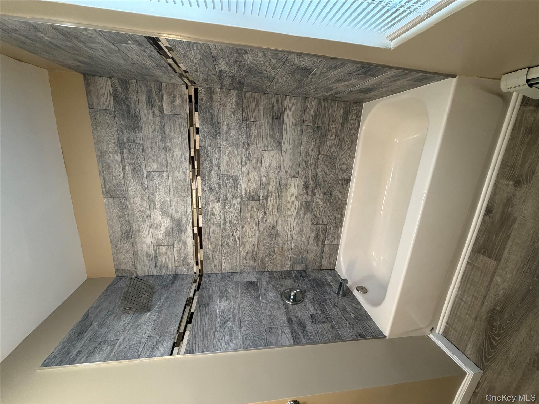 79 Brook Street, Bay Shore, NY 11706