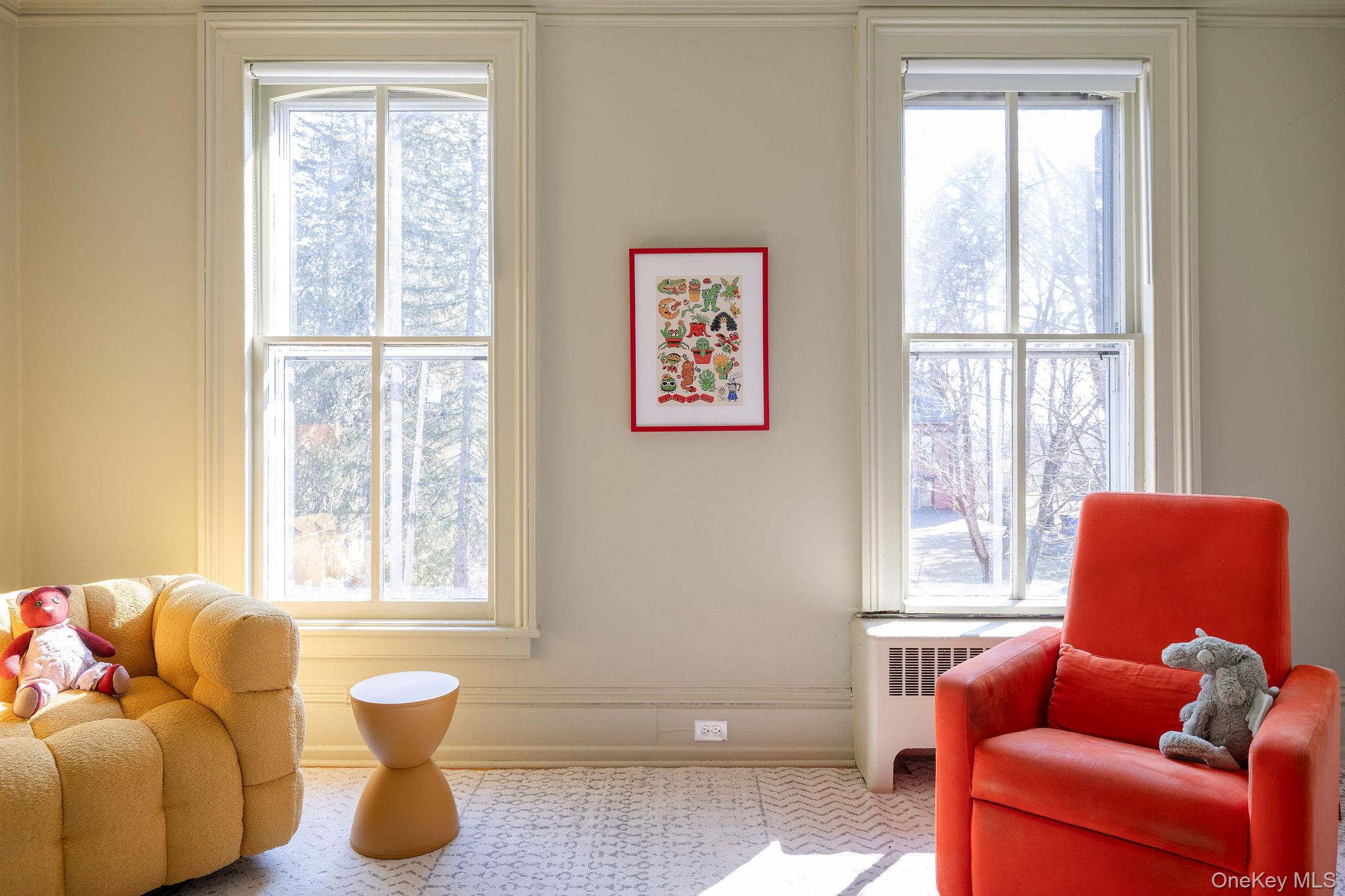 45 W Chestnut Street, Kingston, NY 12401