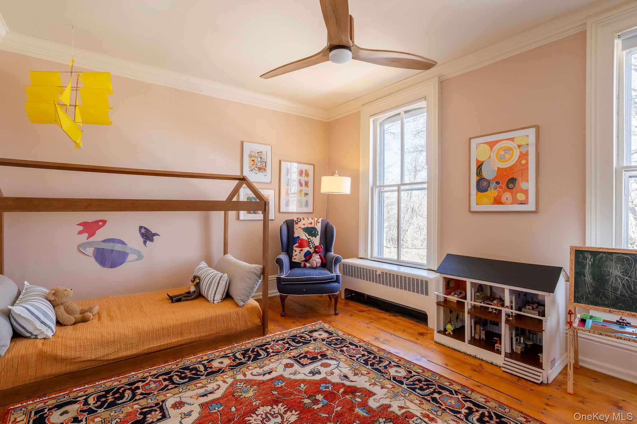 45 W Chestnut Street, Kingston, NY 12401