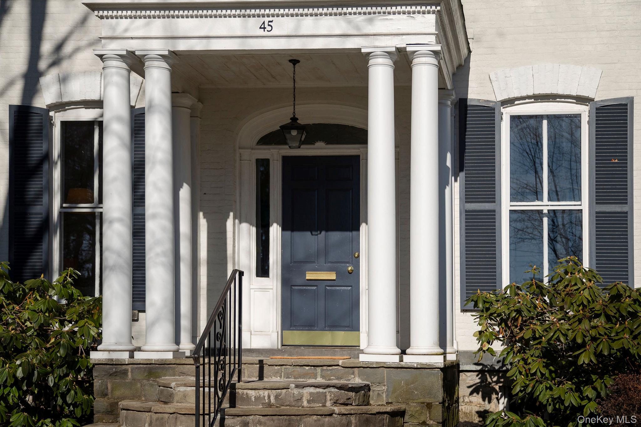 45 W Chestnut Street, Kingston, NY 12401