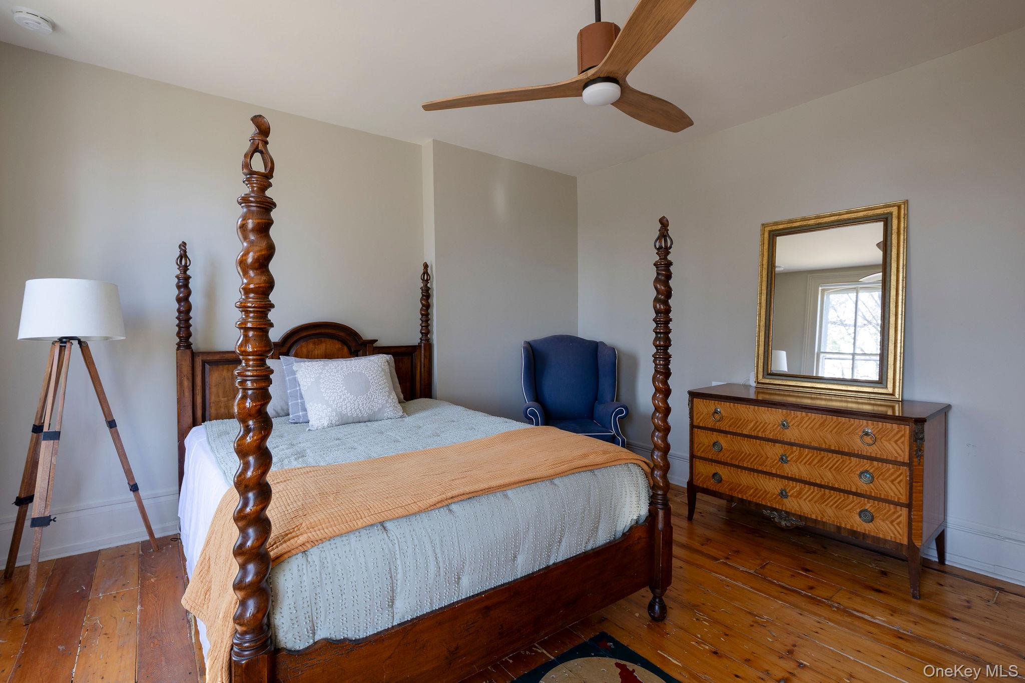 45 W Chestnut Street, Kingston, NY 12401