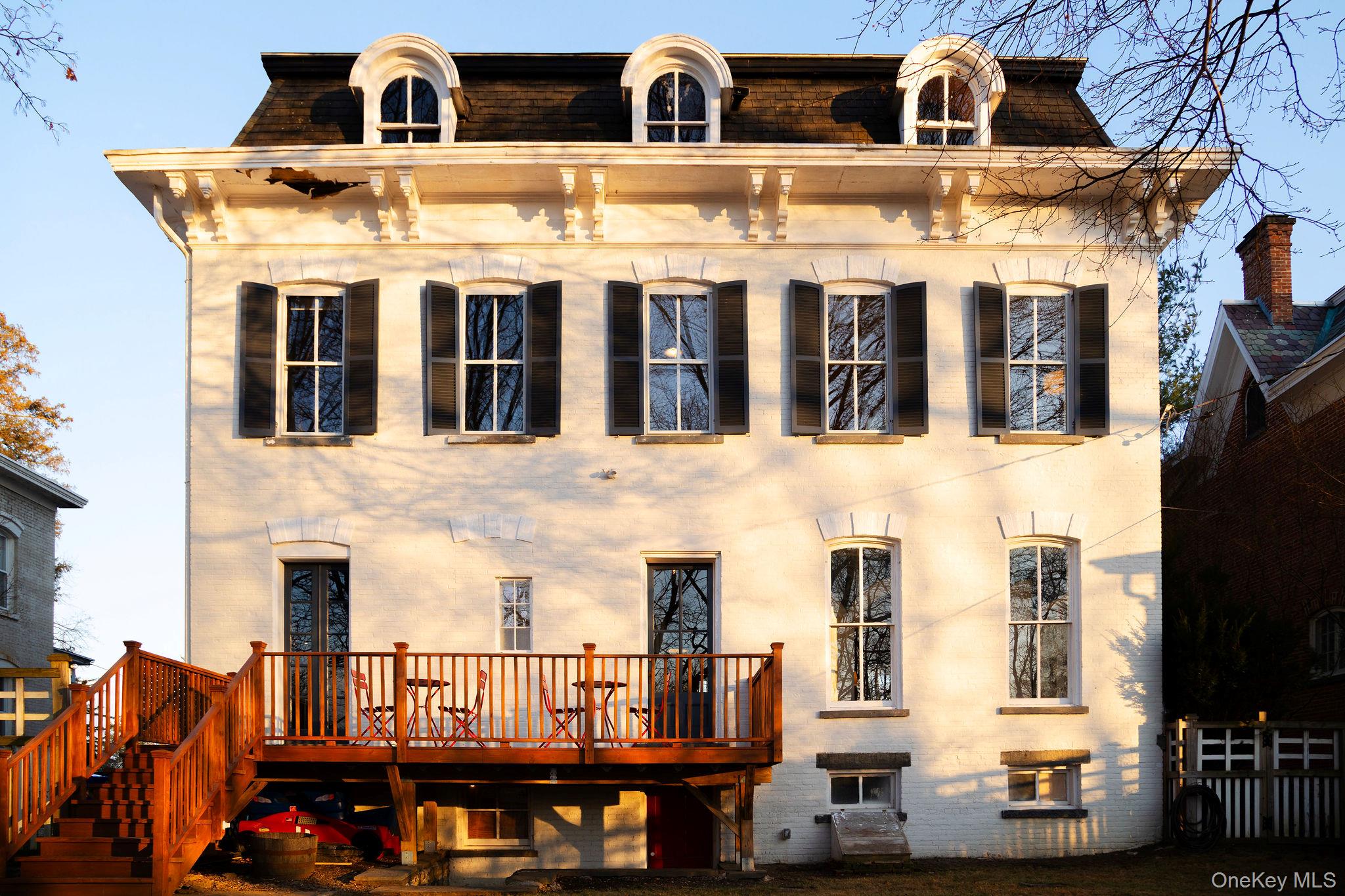 45 W Chestnut Street, Kingston, NY 12401