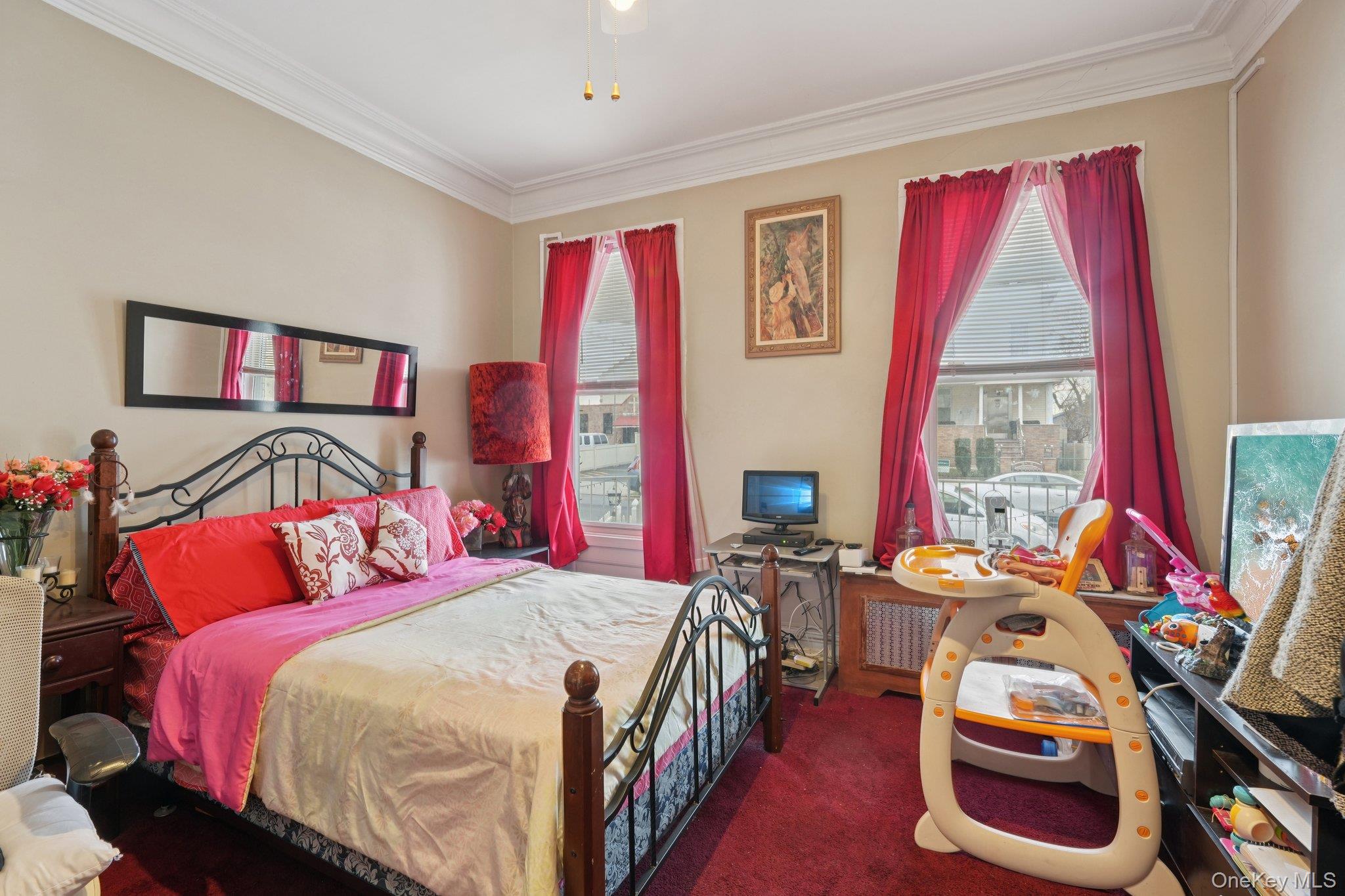 39 N 10th Avenue, Mount Vernon, NY 10550