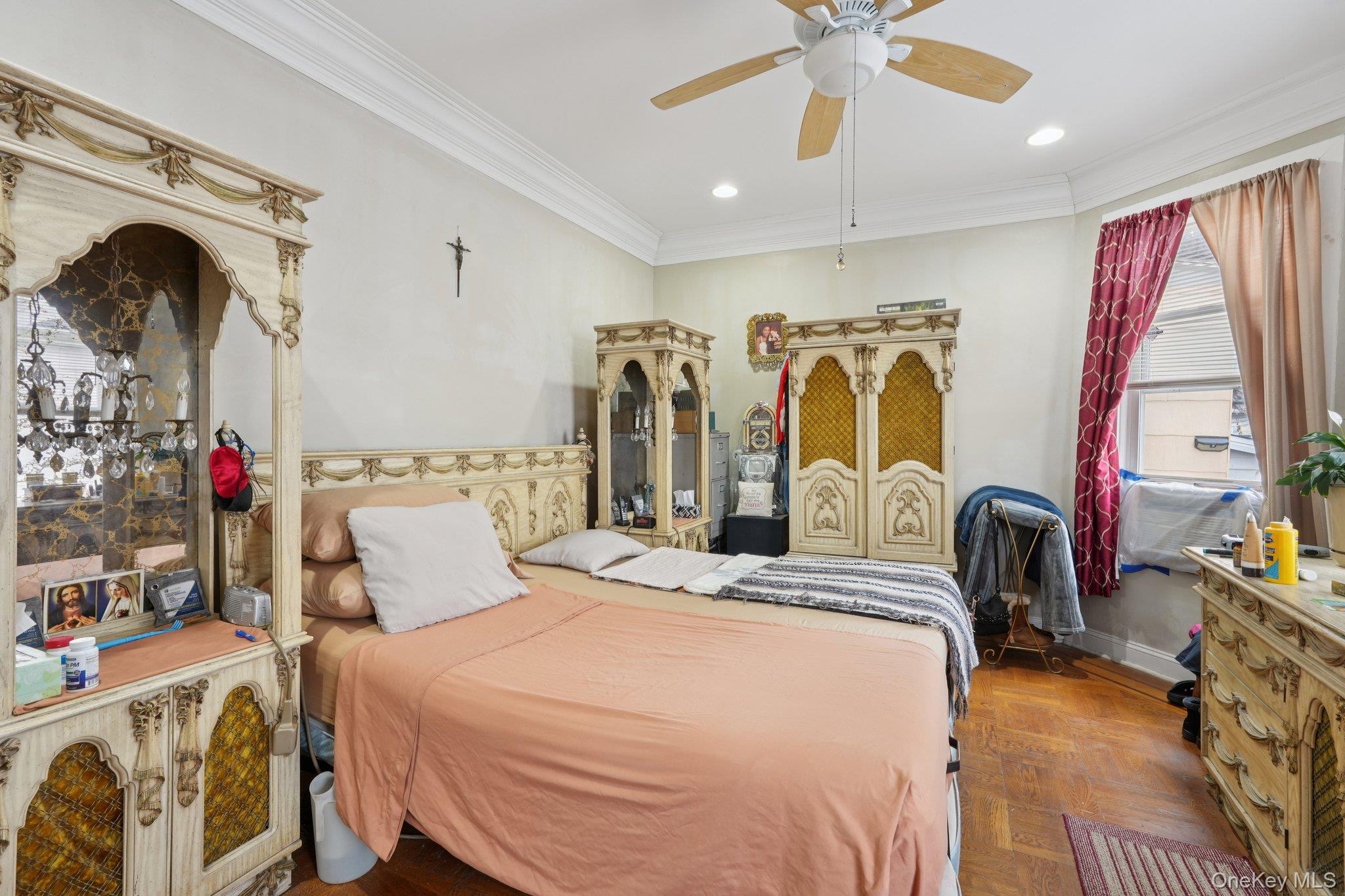 39 N 10th Avenue, Mount Vernon, NY 10550