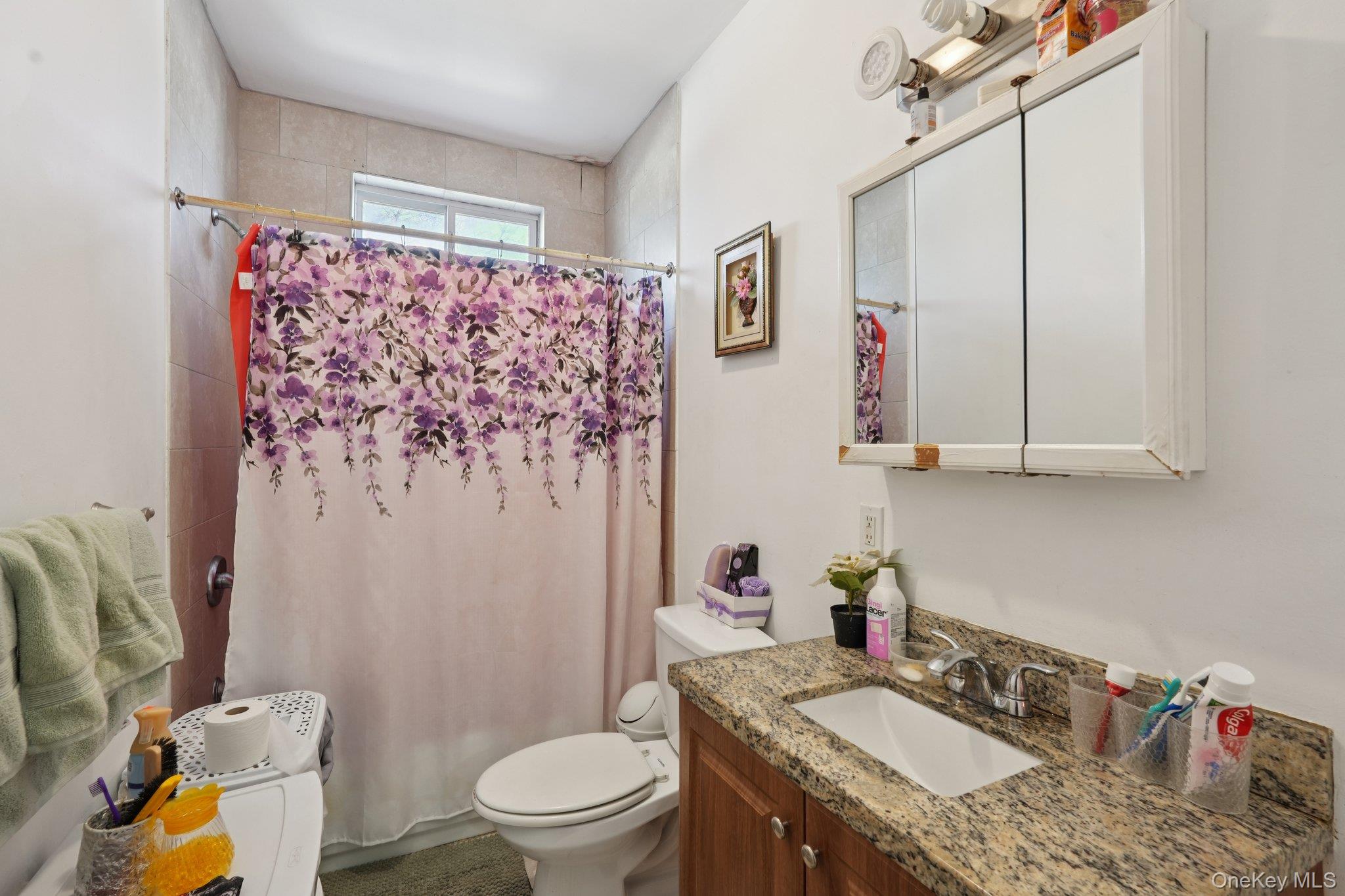 39 N 10th Avenue, Mount Vernon, NY 10550