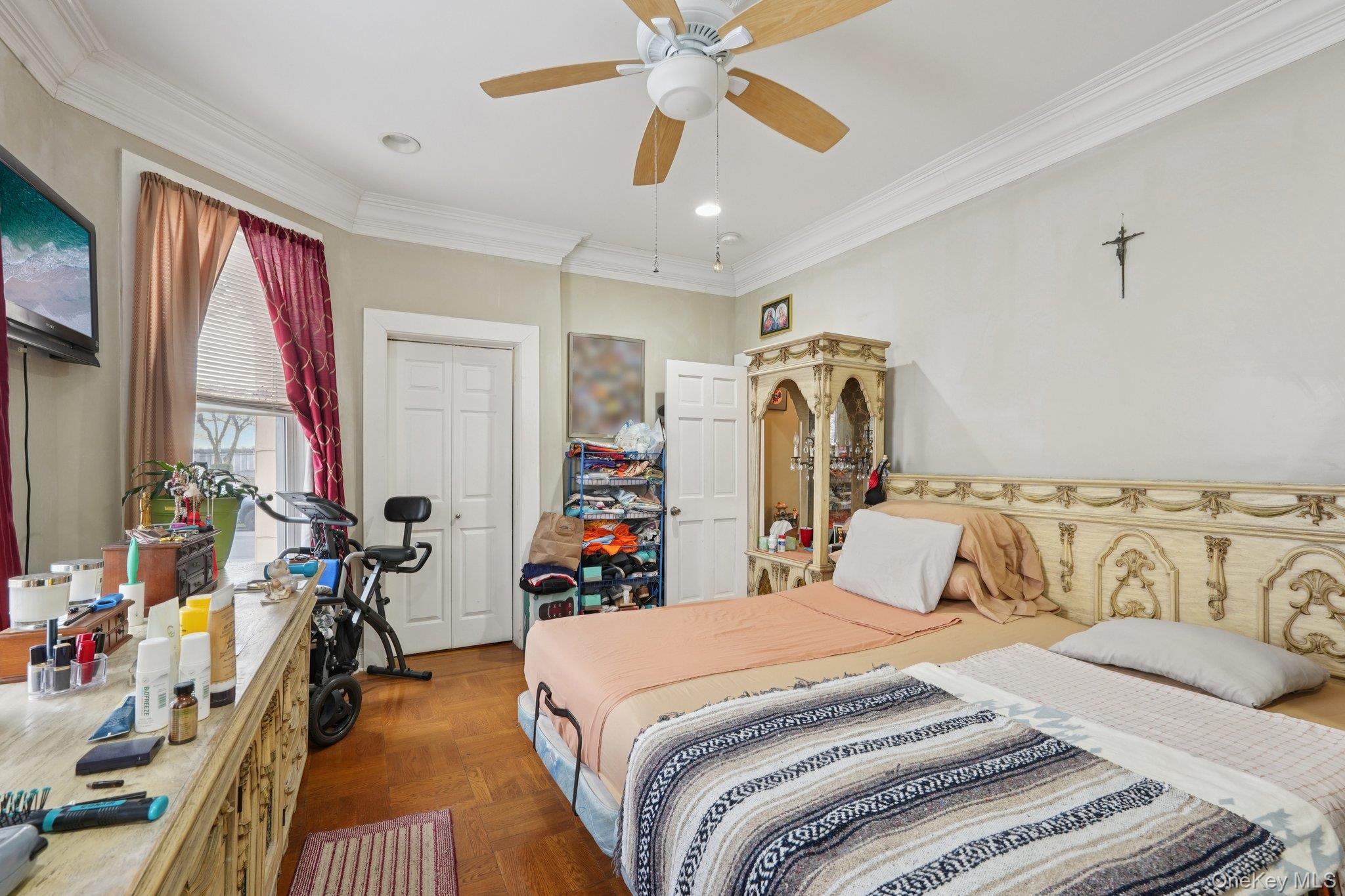 39 N 10th Avenue, Mount Vernon, NY 10550