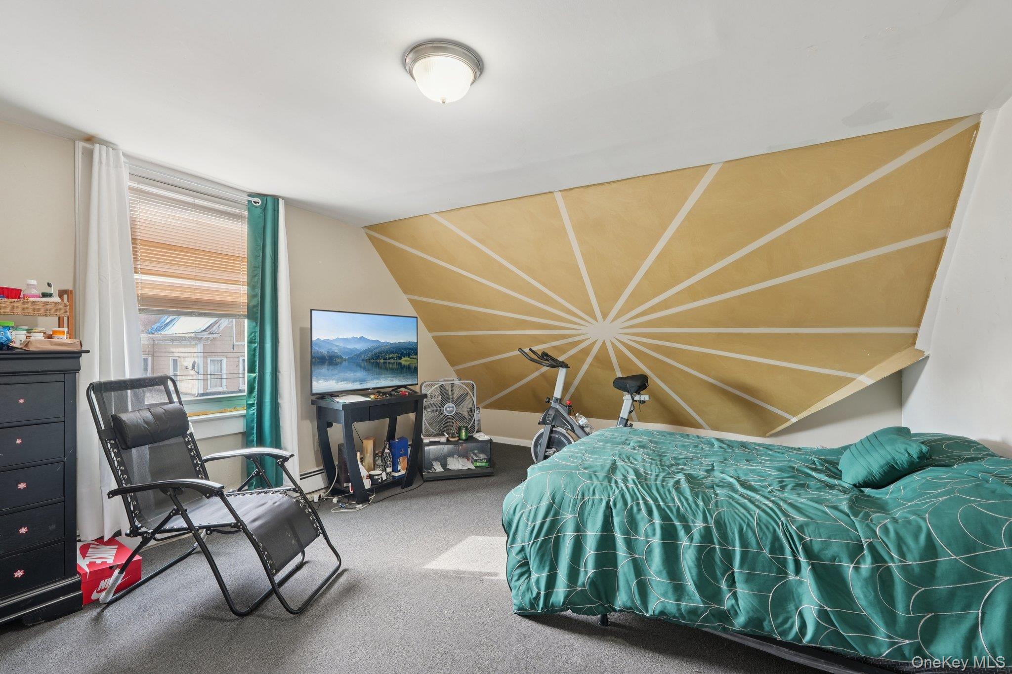 39 N 10th Avenue, Mount Vernon, NY 10550