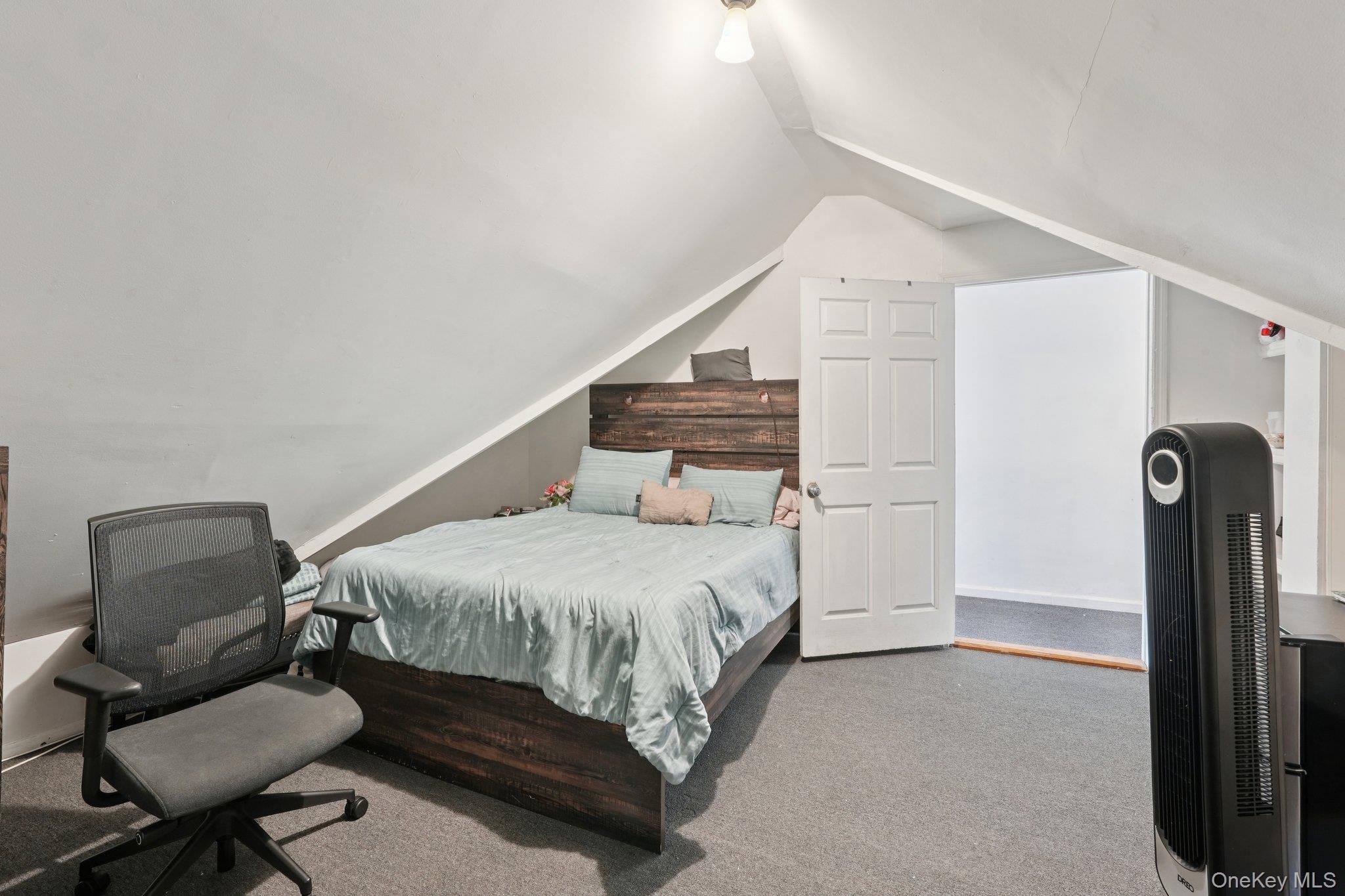 39 N 10th Avenue, Mount Vernon, NY 10550