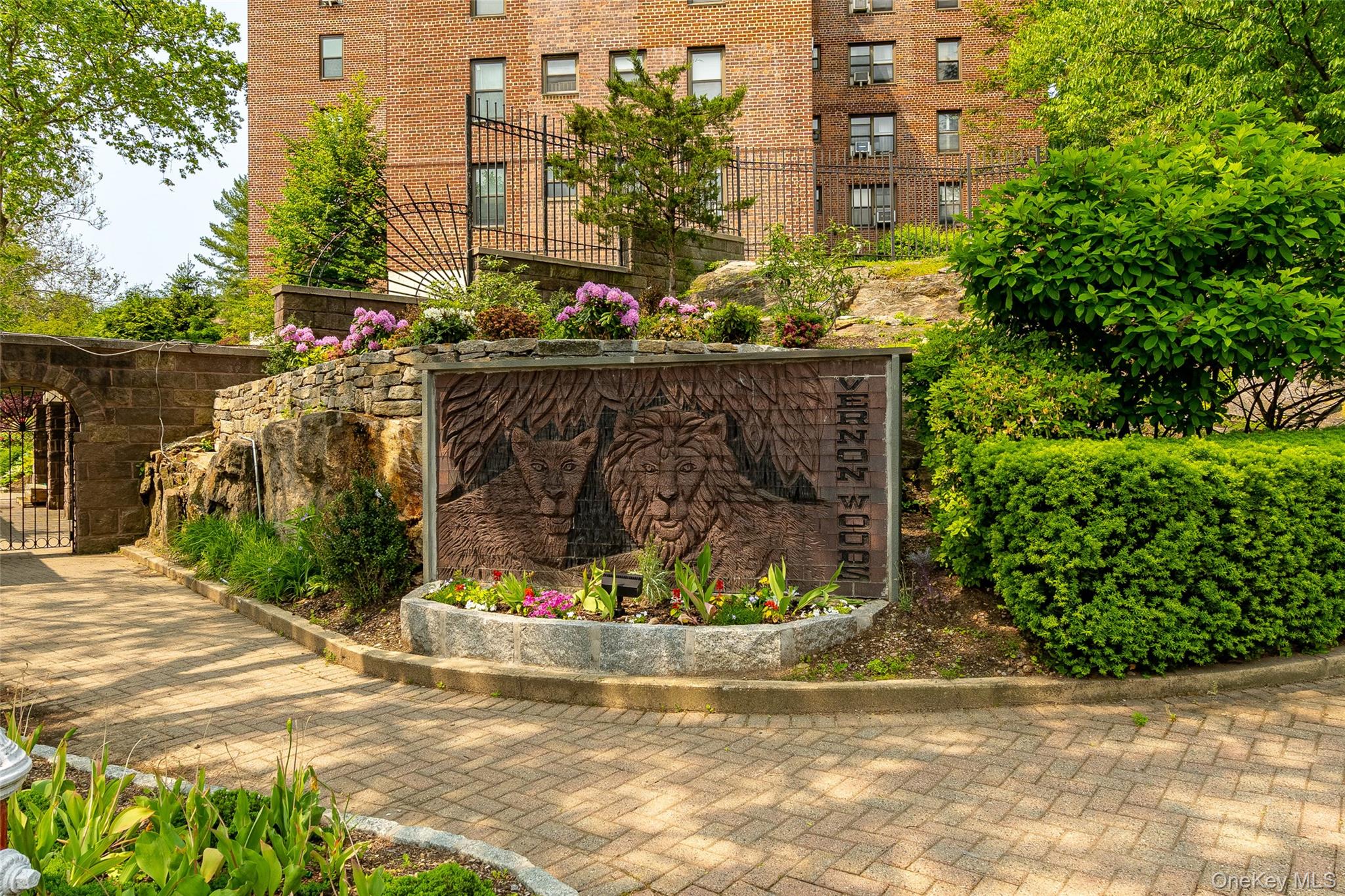 98 Pearsall Drive # 1A, Mount Vernon, NY 10552