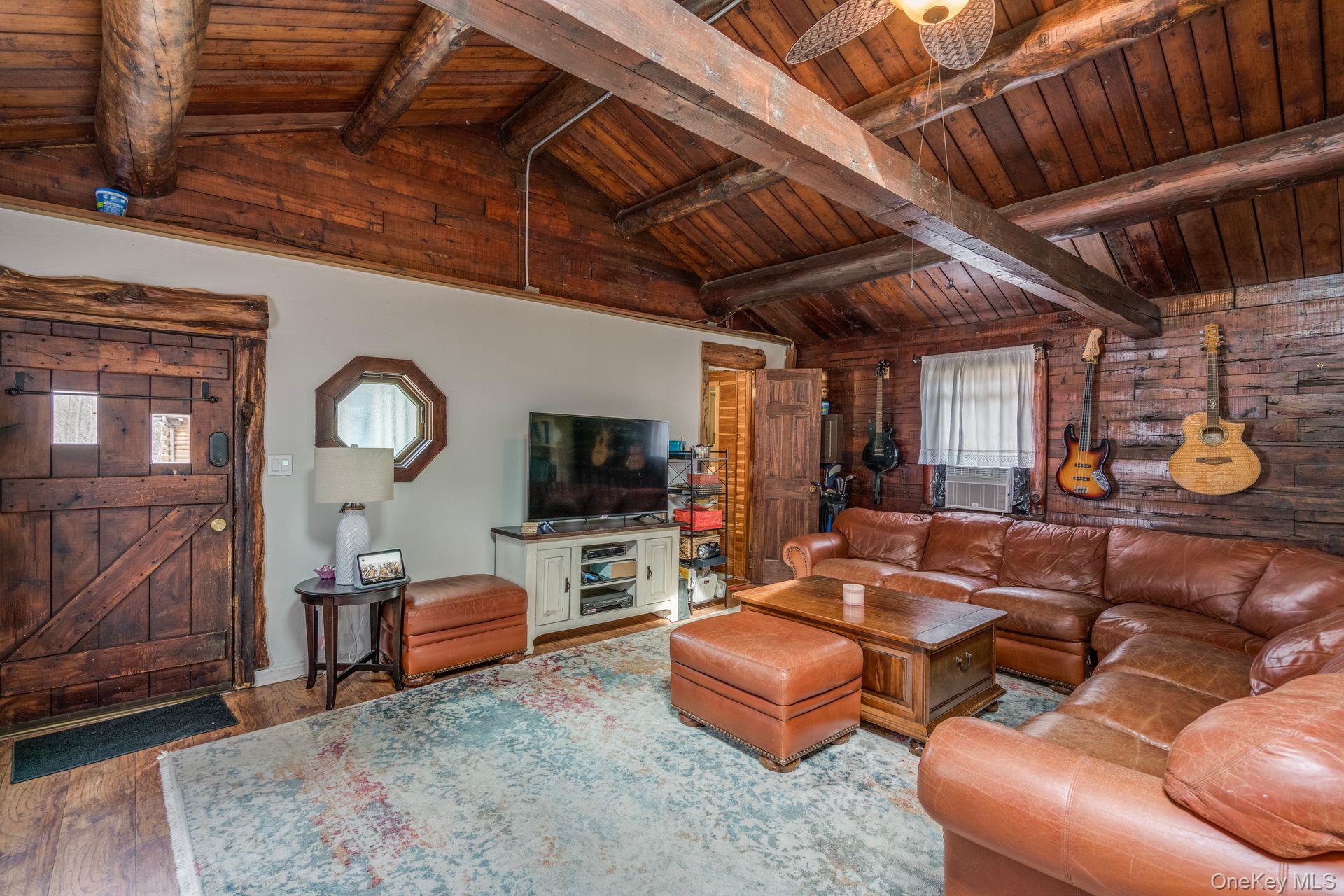 24 Forrest Drive, Lloyd Harbor, NY 11743