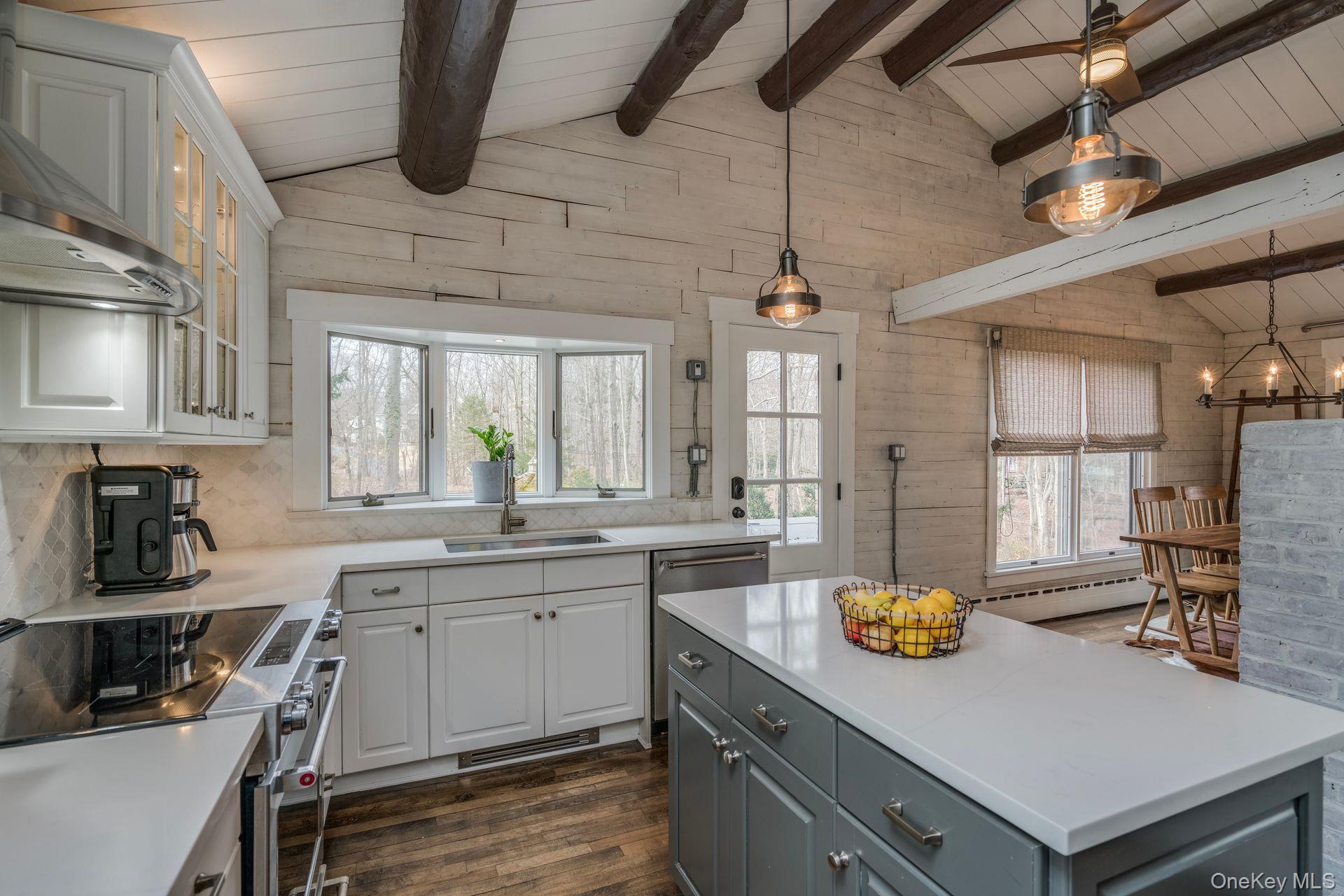 24 Forrest Drive, Lloyd Harbor, NY 11743