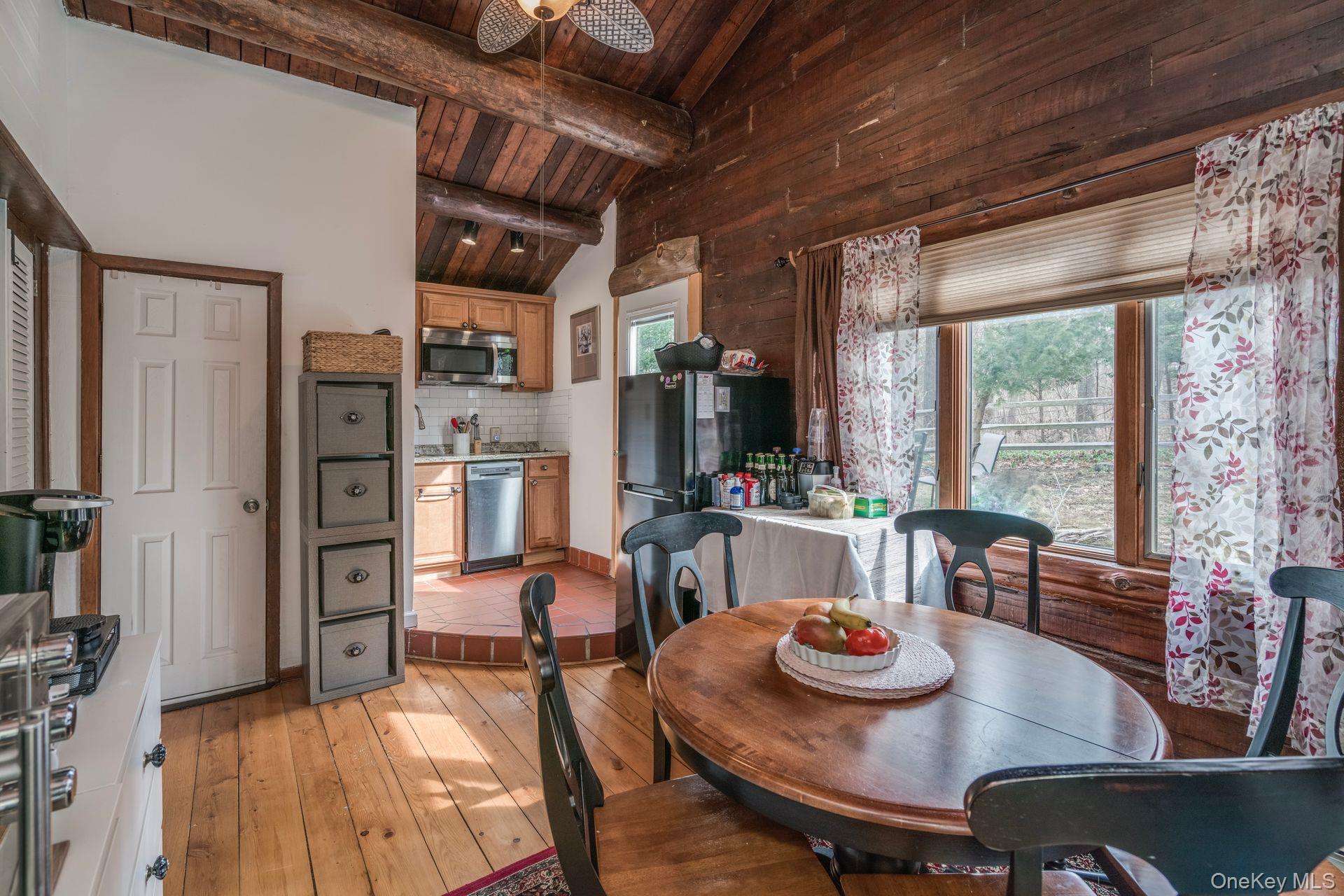 24 Forrest Drive, Lloyd Harbor, NY 11743