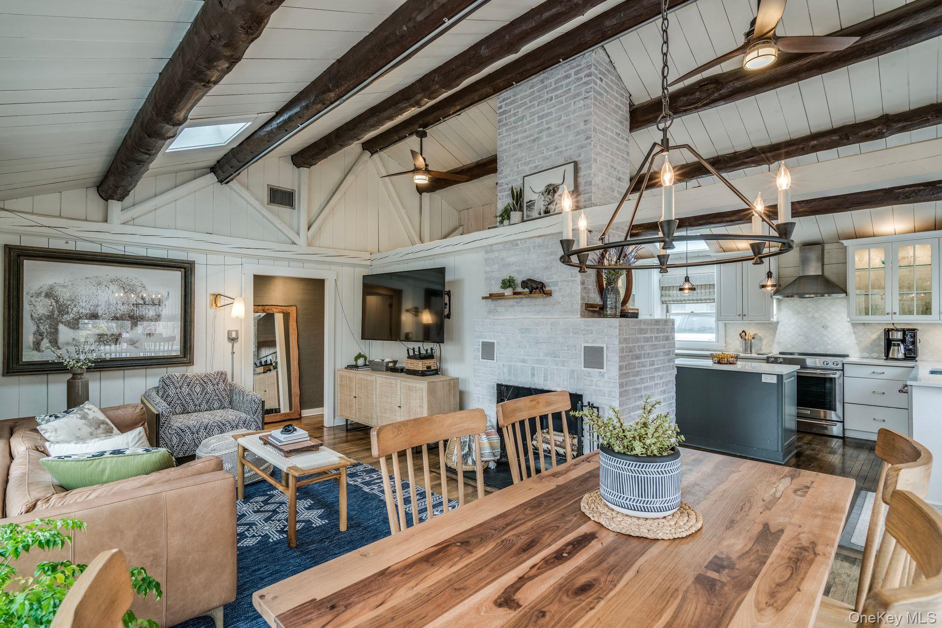 24 Forrest Drive, Lloyd Harbor, NY 11743