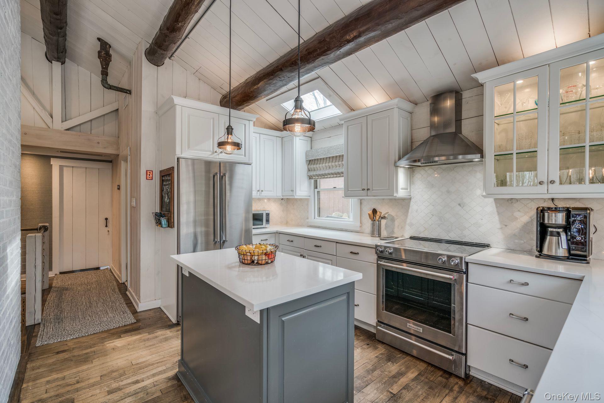 24 Forrest Drive, Lloyd Harbor, NY 11743