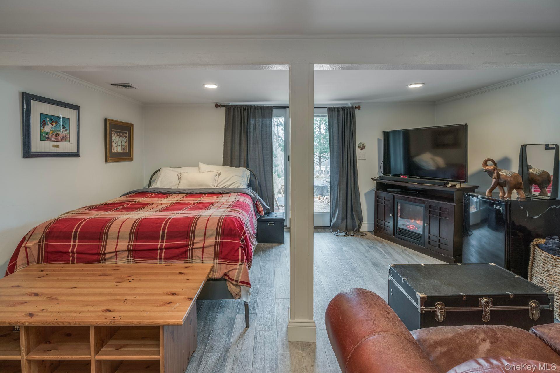 24 Forrest Drive, Lloyd Harbor, NY 11743