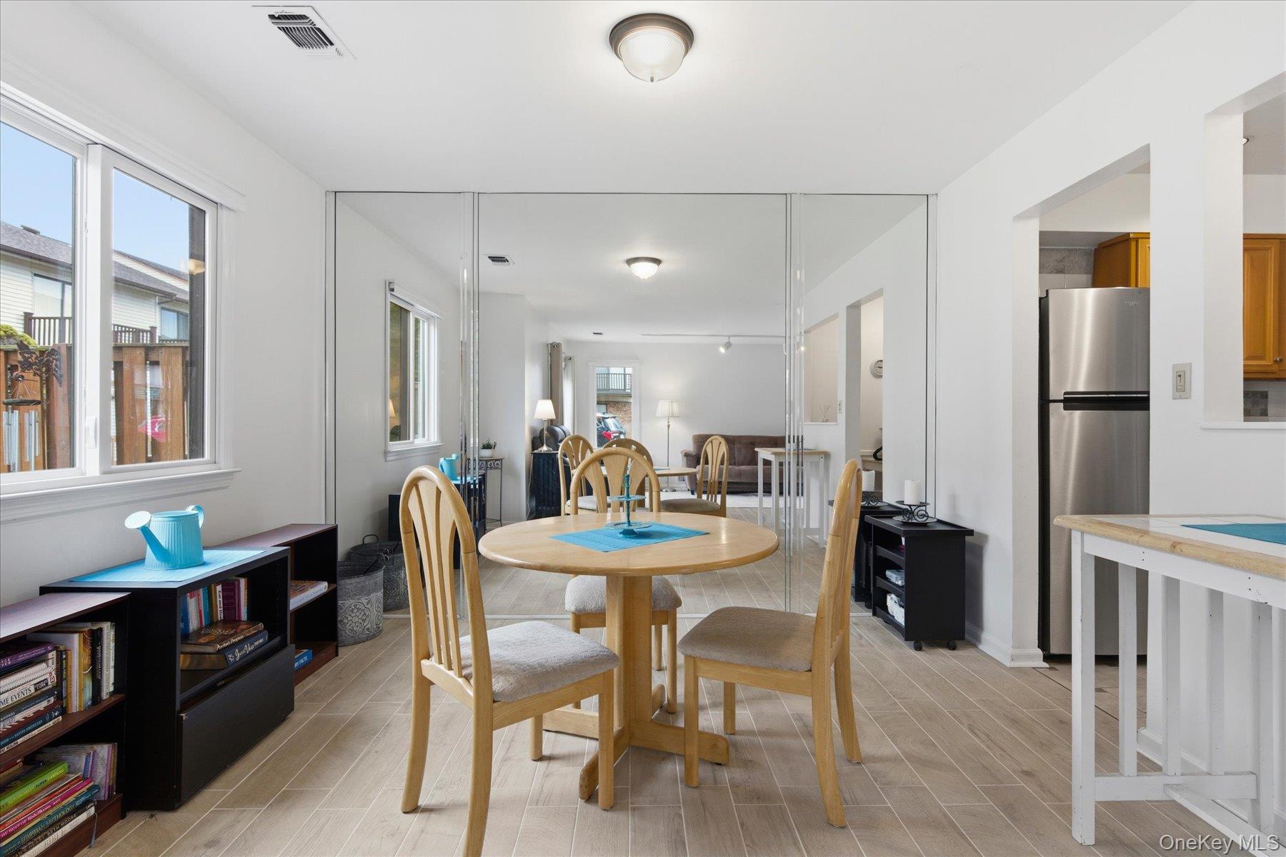 190 Poplar Court, Wantagh, NY 11793