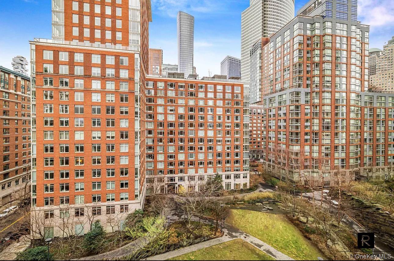 212 Warren Street # 9-R, New York (Manhattan), NY 10282