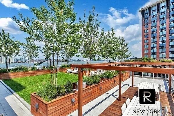 212 Warren Street # 9-R, New York (Manhattan), NY 10282