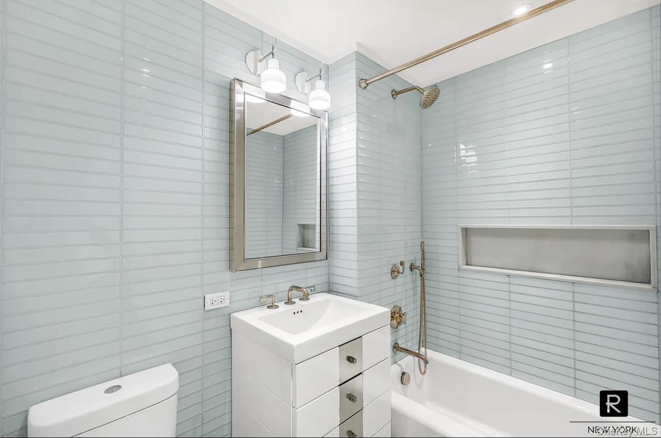 212 Warren Street # 9-R, New York (Manhattan), NY 10282