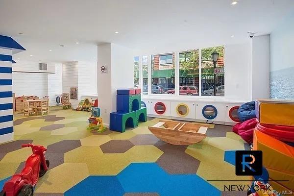 212 Warren Street # 9-R, New York (Manhattan), NY 10282