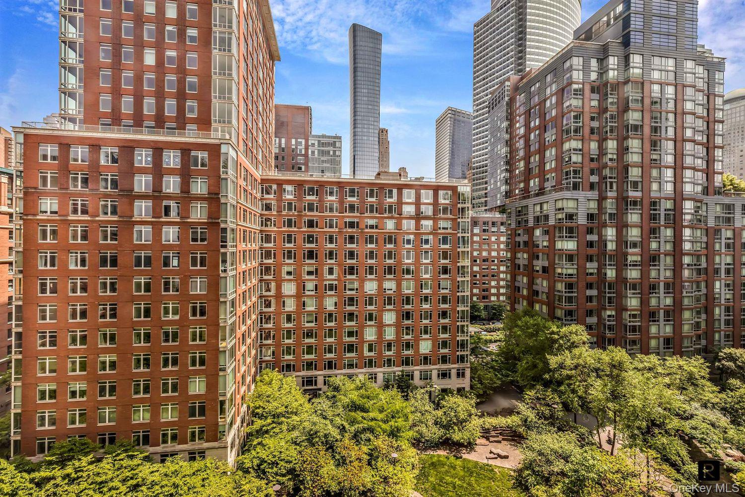 212 Warren Street # 9-R, New York (Manhattan), NY 10282