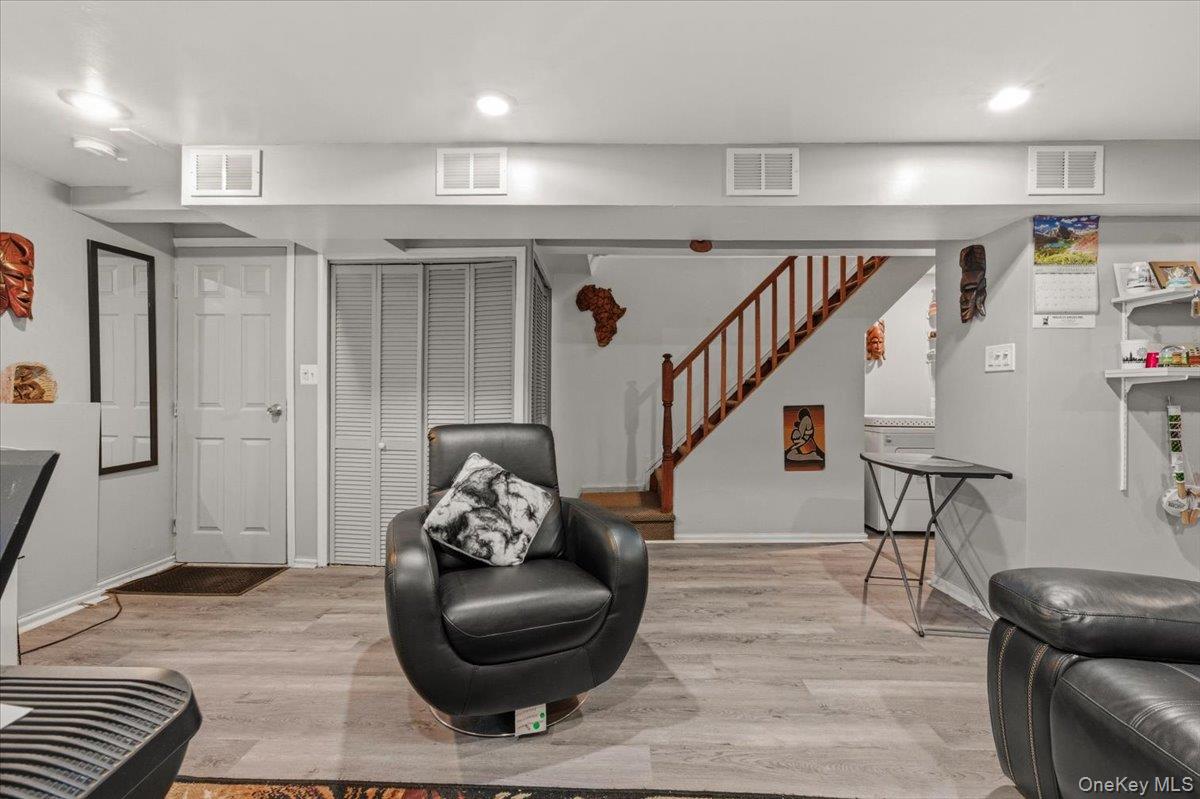 1260 Adee Avenue, Bronx, NY 10469