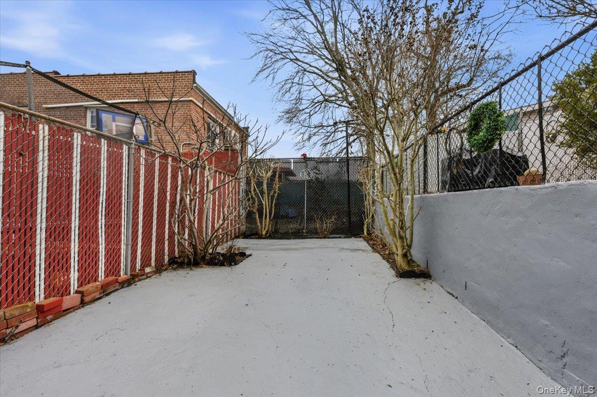 1260 Adee Avenue, Bronx, NY 10469