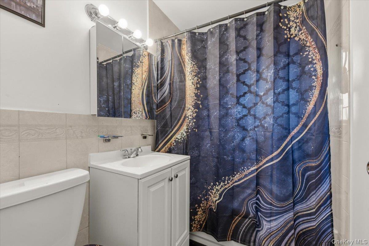 1260 Adee Avenue, Bronx, NY 10469