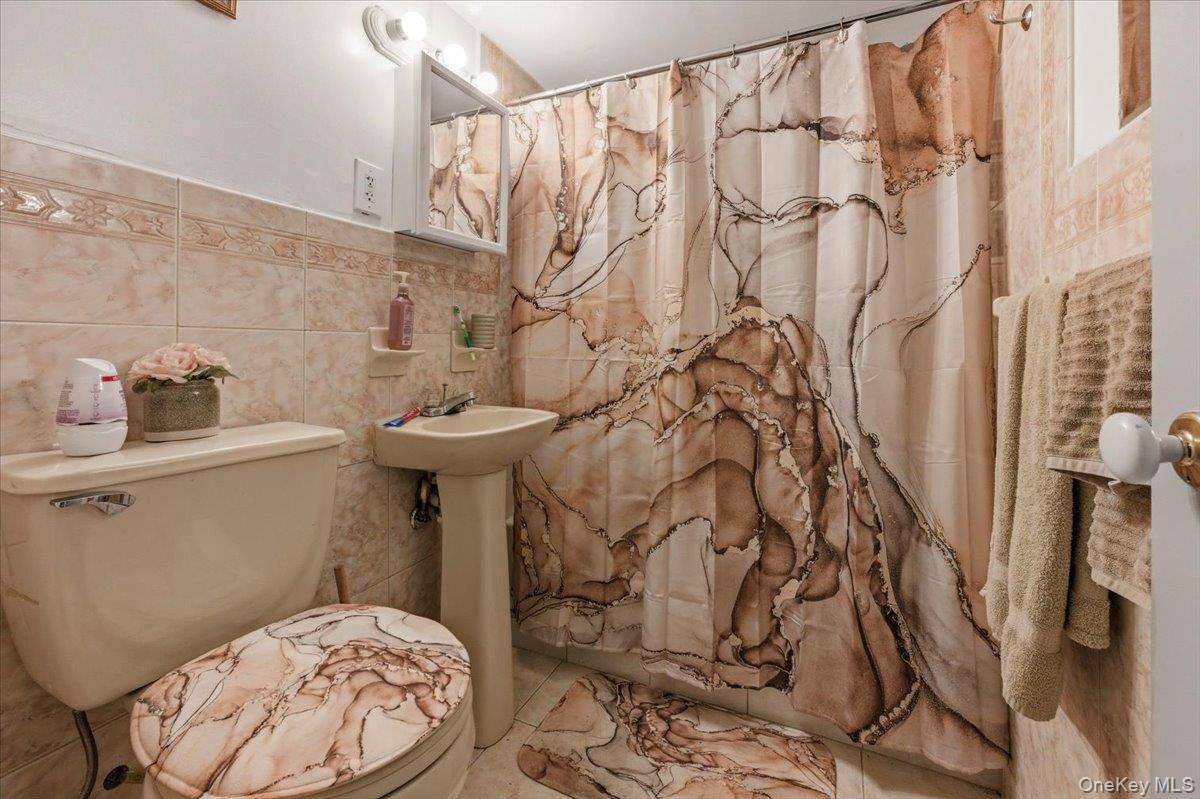 1260 Adee Avenue, Bronx, NY 10469