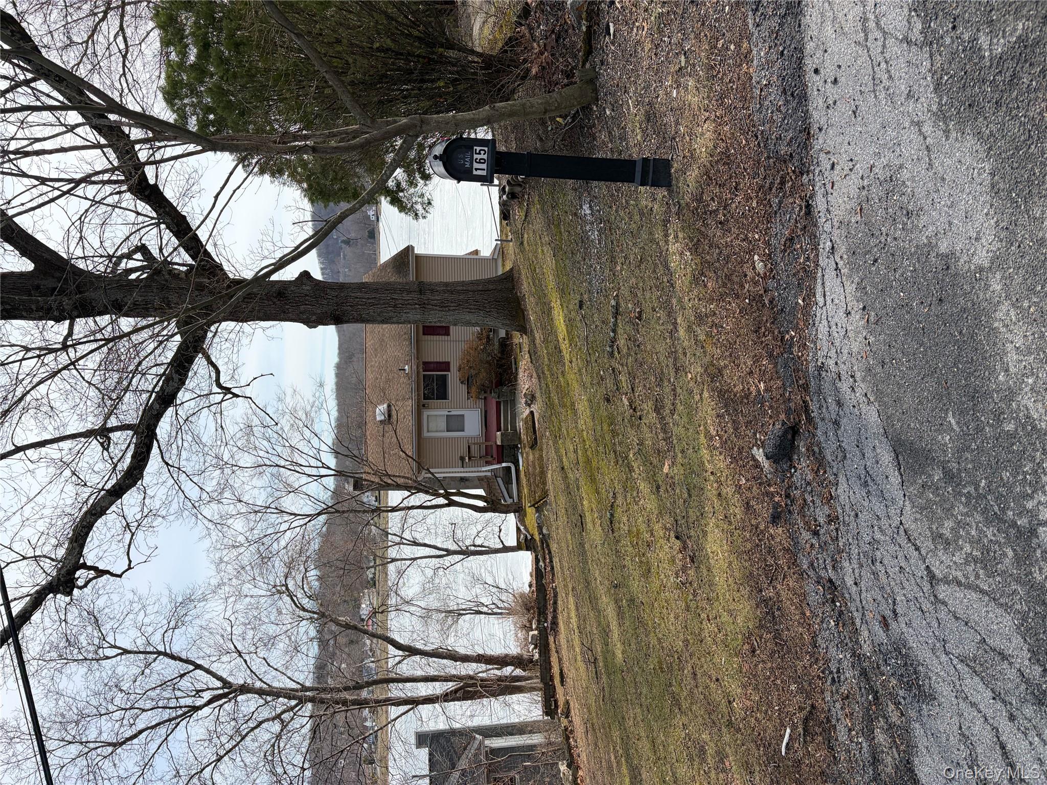 165 W Lakeshore Drive, Carmel, NY 10512