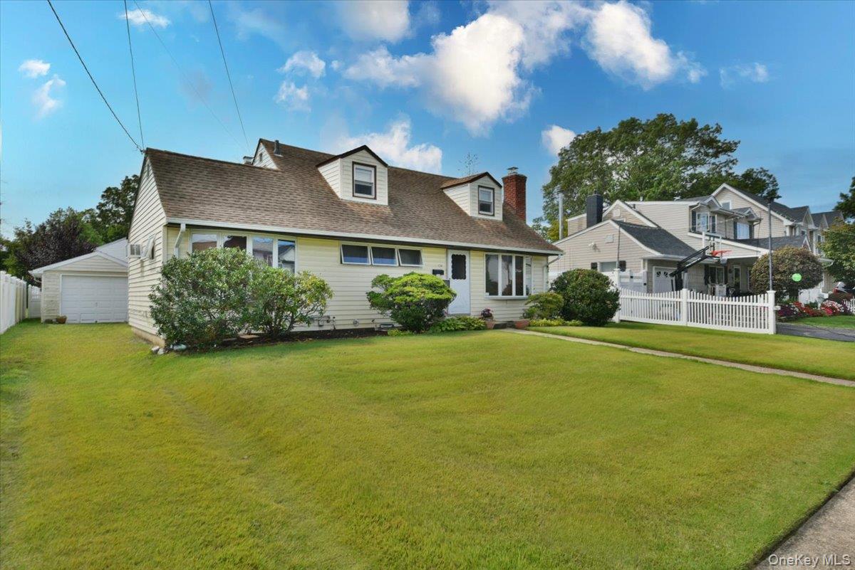 136 Maple Street, Massapequa Park, NY 11762
