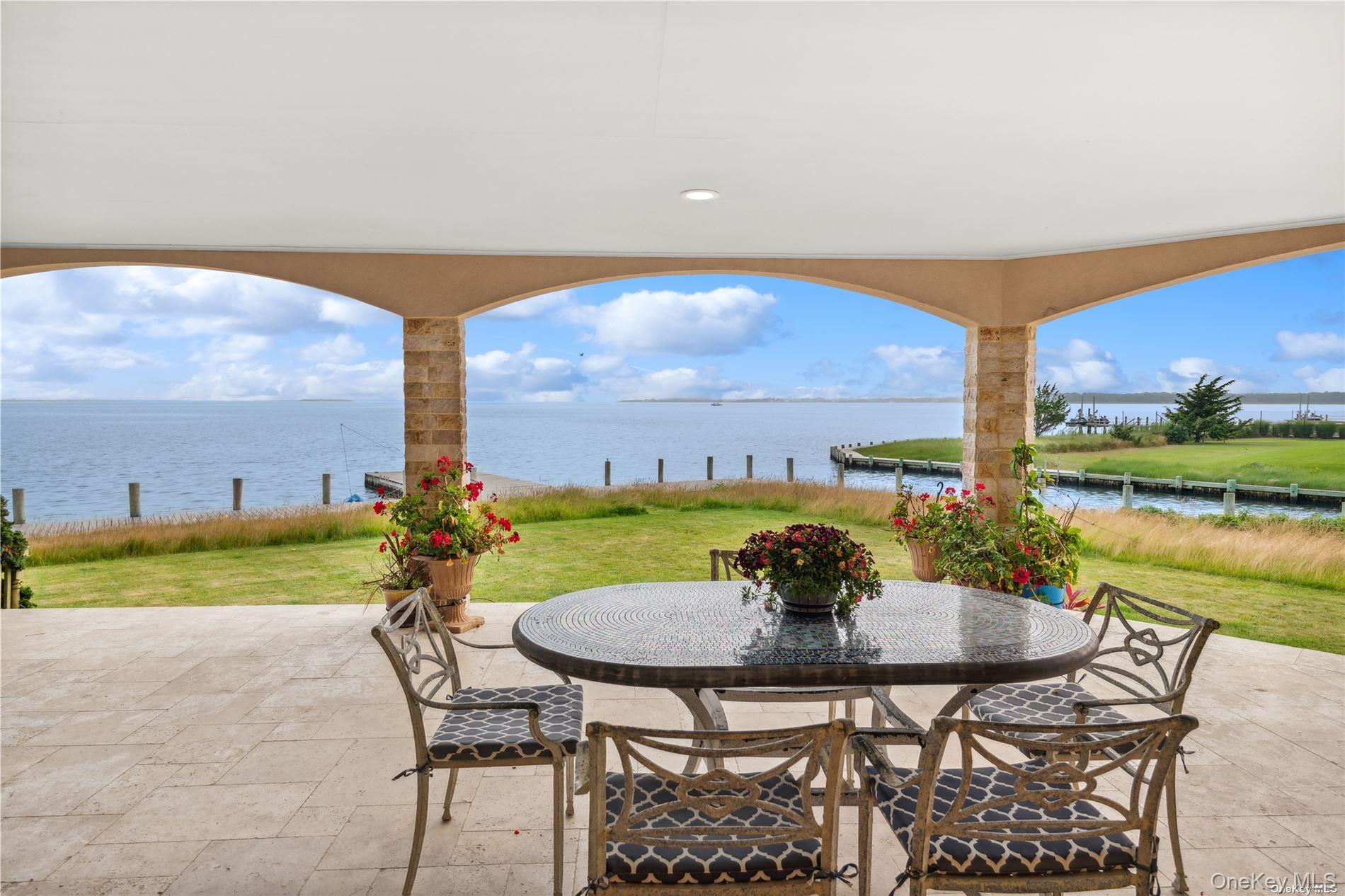 13 Seatuck Lane, Remsenburg, NY 11960