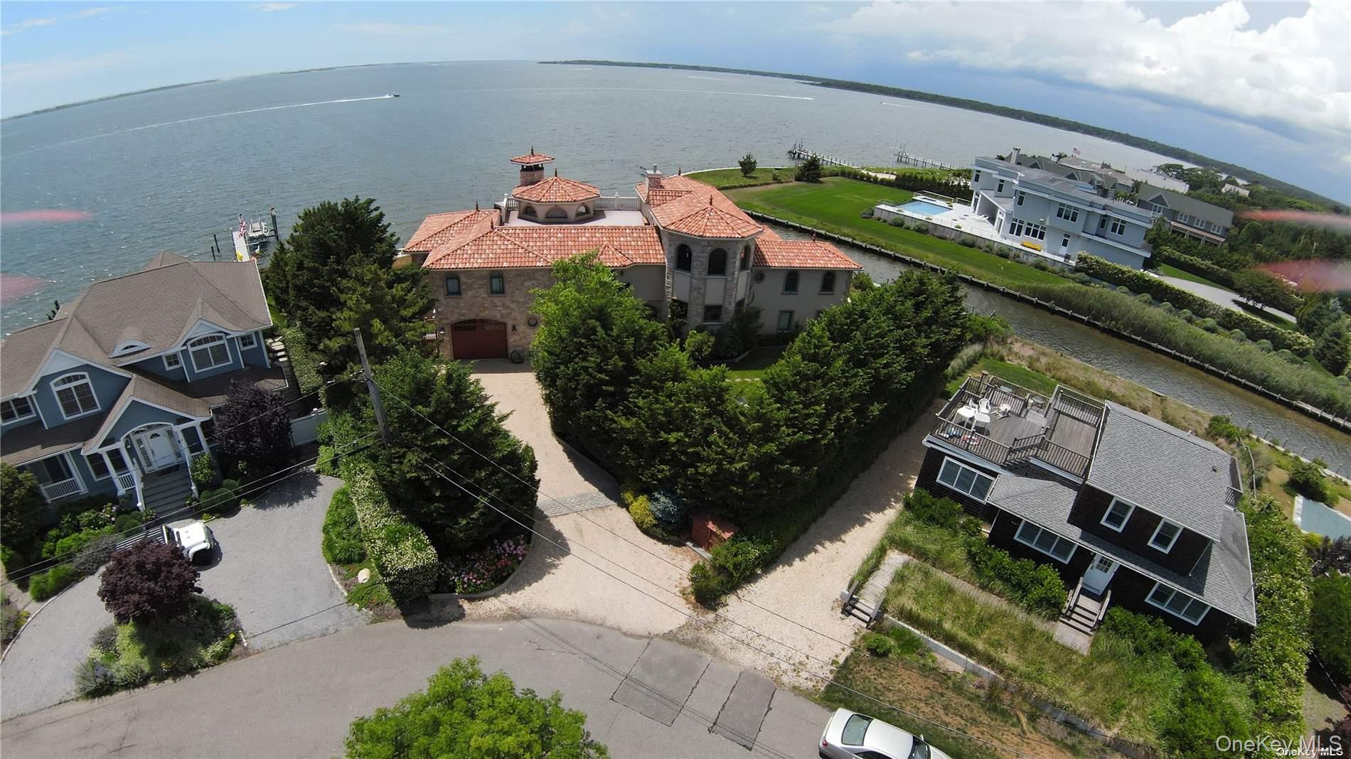 13 Seatuck Lane, Remsenburg, NY 11960