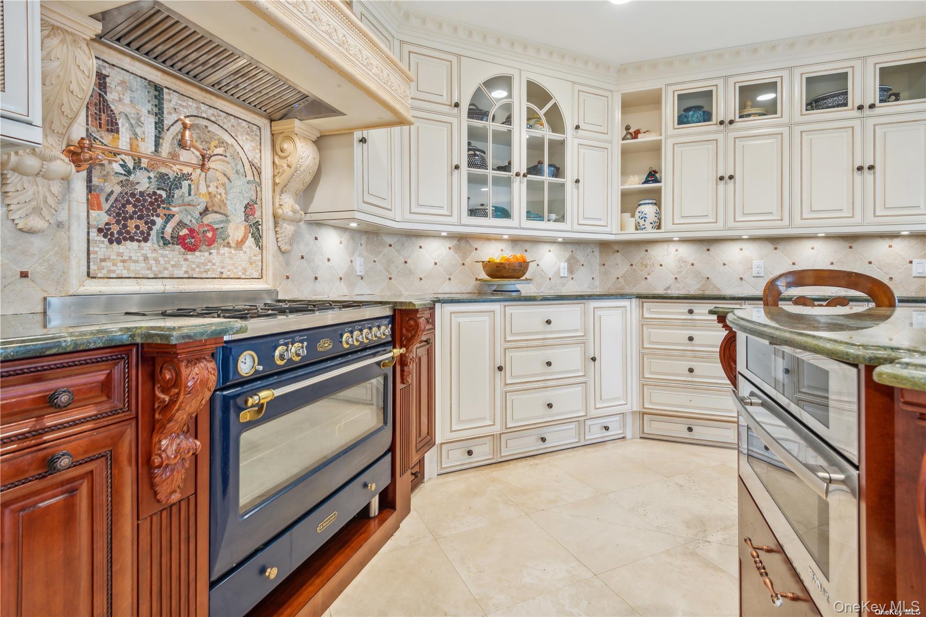 13 Seatuck Lane, Remsenburg, NY 11960