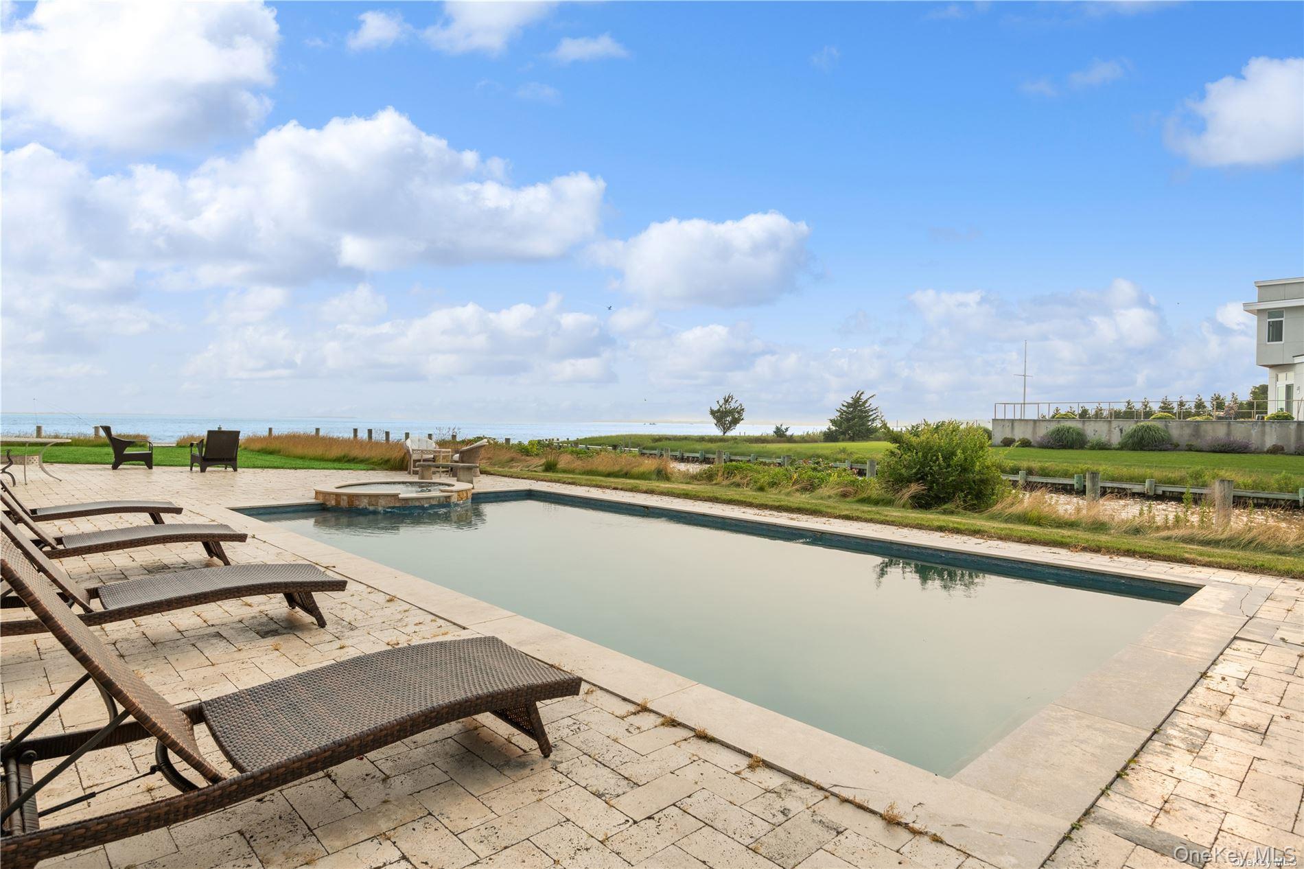 13 Seatuck Lane, Remsenburg, NY 11960