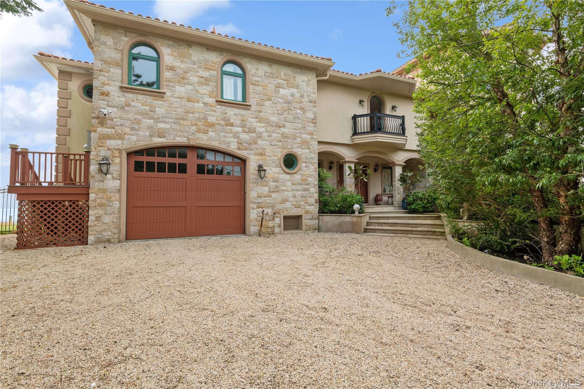 13 Seatuck Lane, Remsenburg, NY 11960