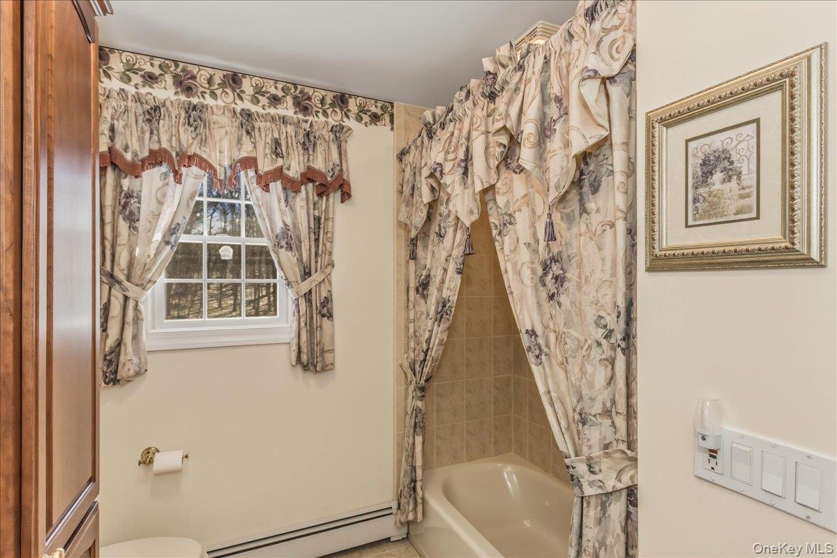 12 Bob O Link Lane, Northport, NY 11768