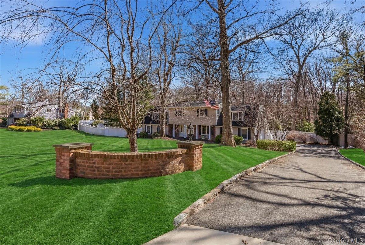 12 Bob O Link Lane, Northport, NY 11768