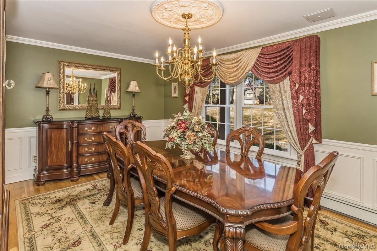 12 Bob O Link Lane, Northport, NY 11768