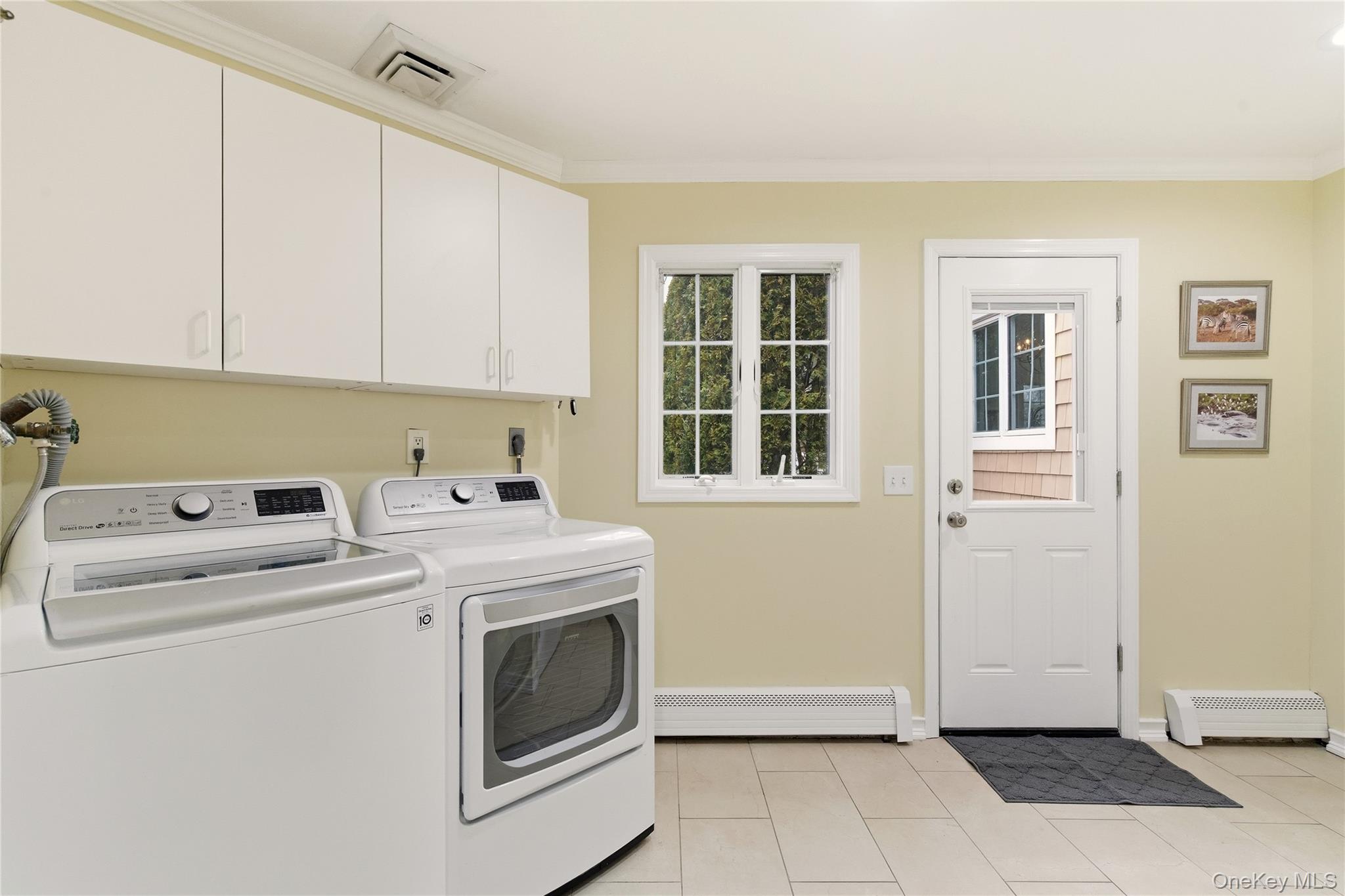 23 Astro Place, Dix Hills, NY 11746