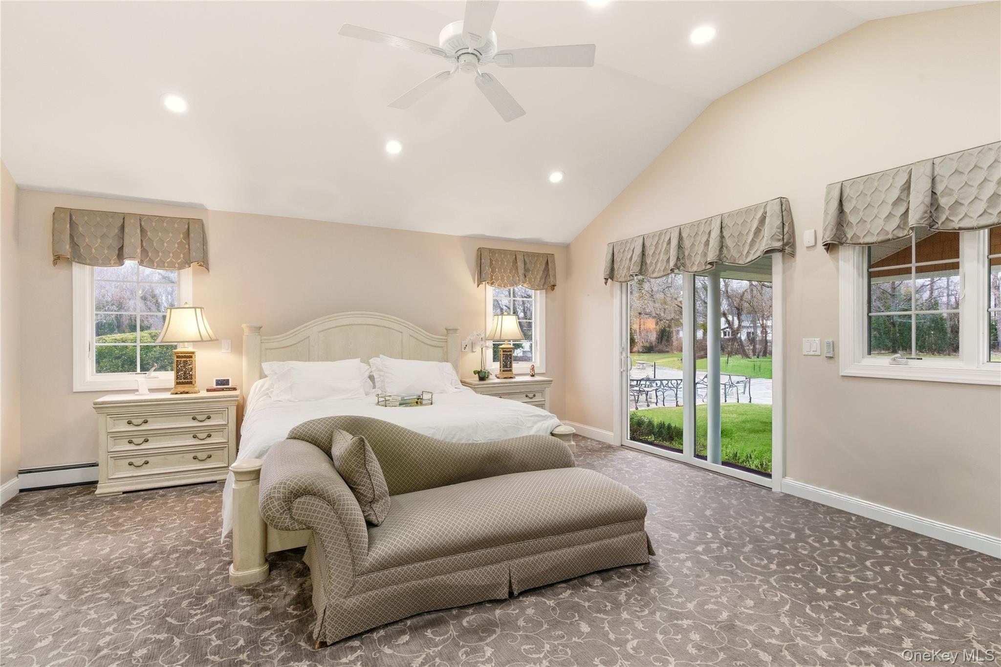 23 Astro Place, Dix Hills, NY 11746