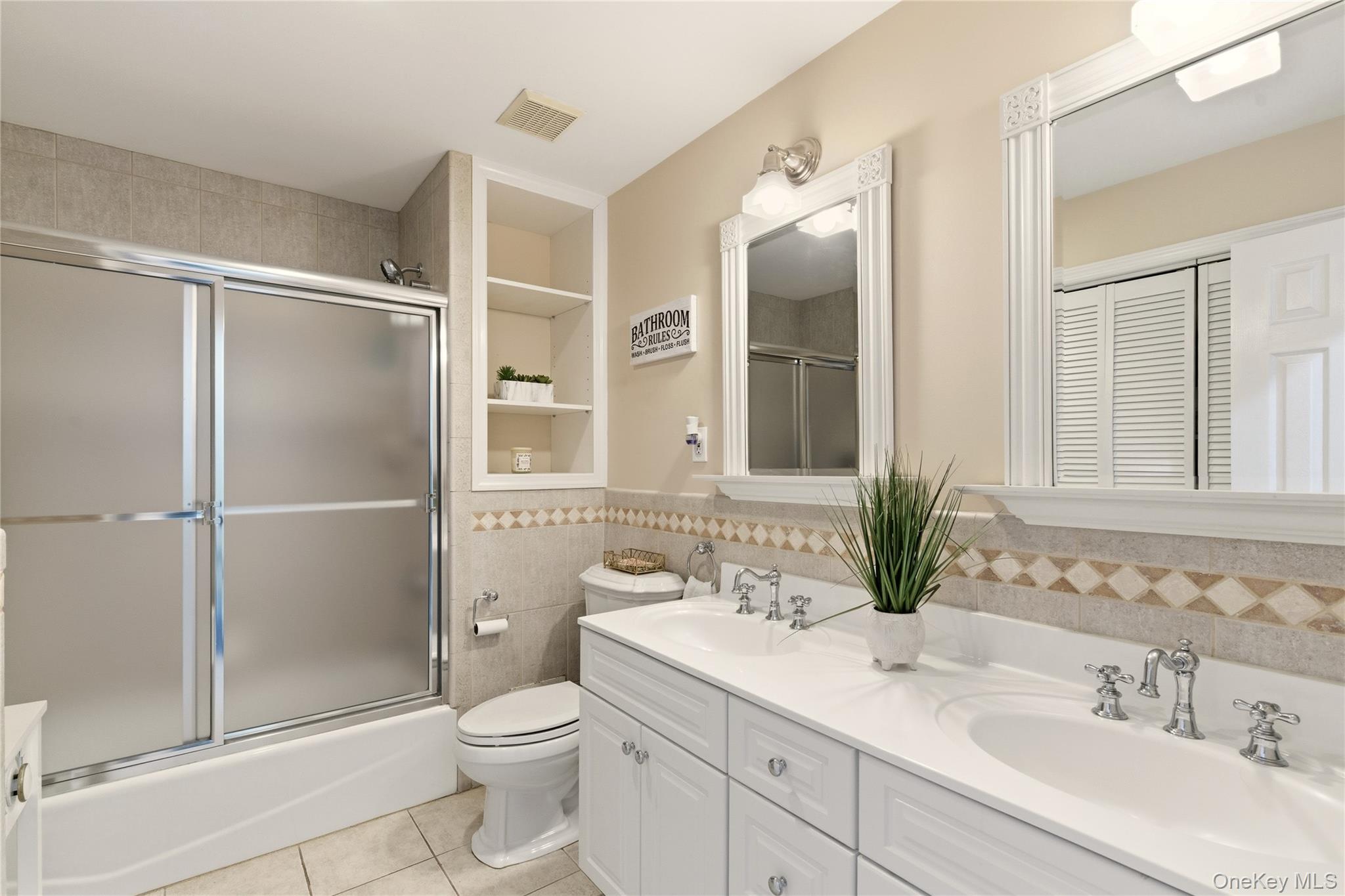 23 Astro Place, Dix Hills, NY 11746