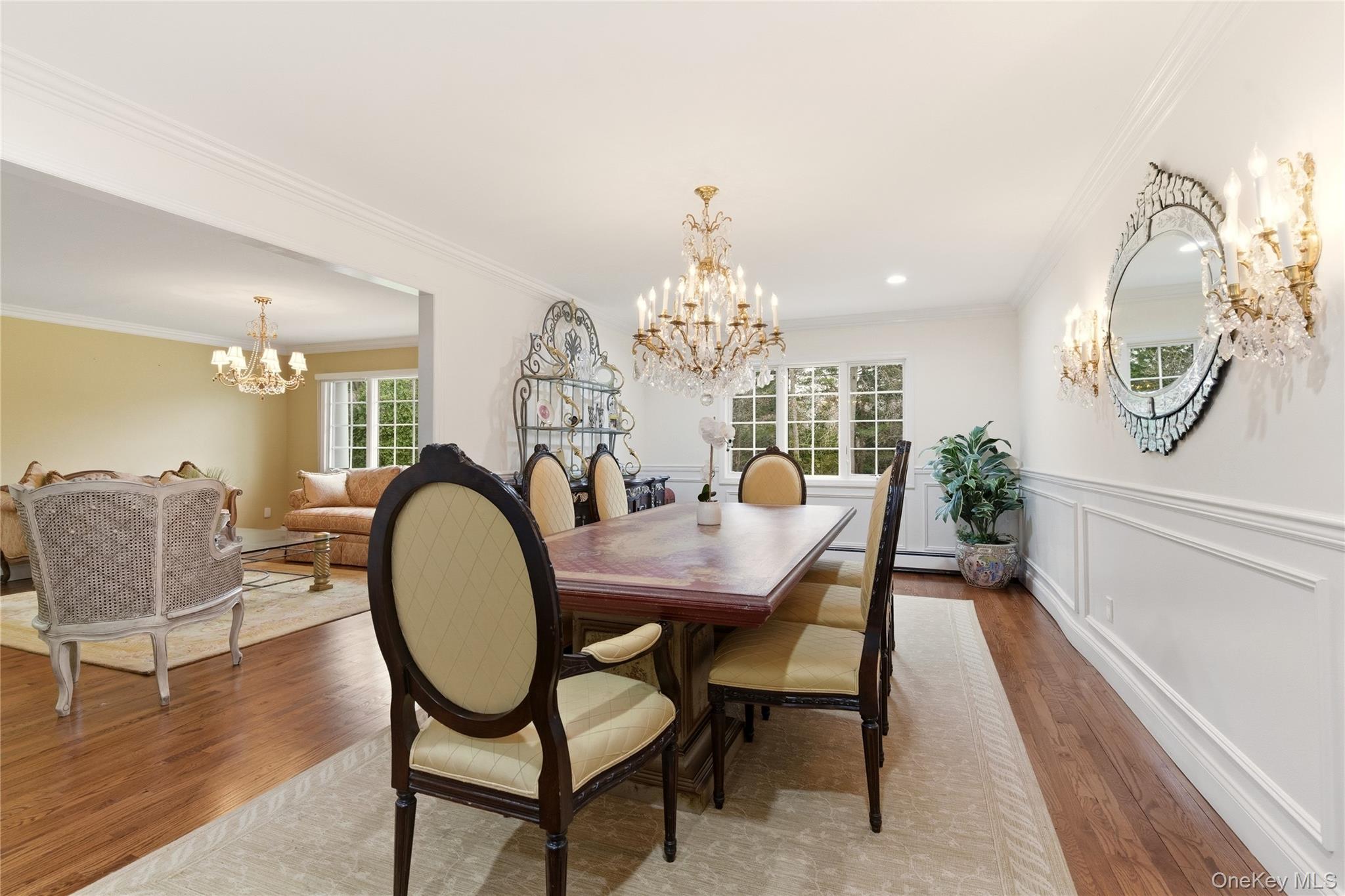 23 Astro Place, Dix Hills, NY 11746