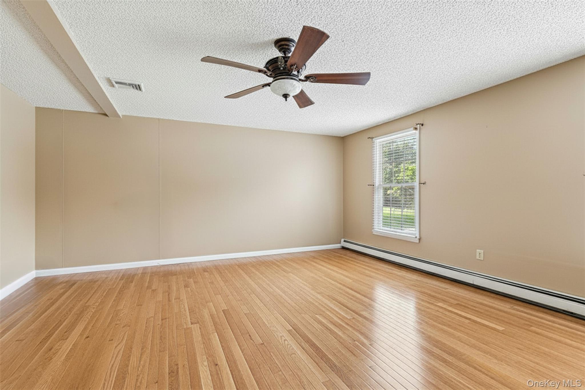 21 Foreston Circle, Manorville, NY 11949