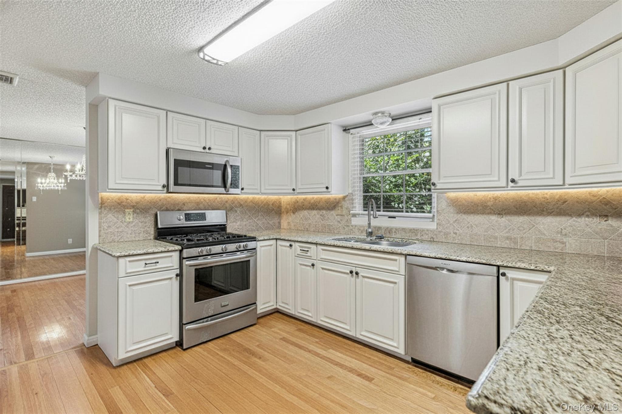 21 Foreston Circle, Manorville, NY 11949