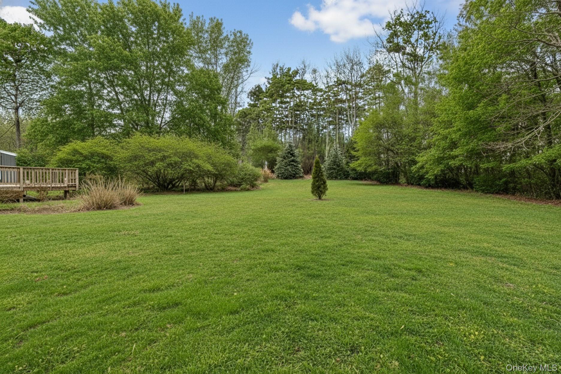 21 Foreston Circle, Manorville, NY 11949