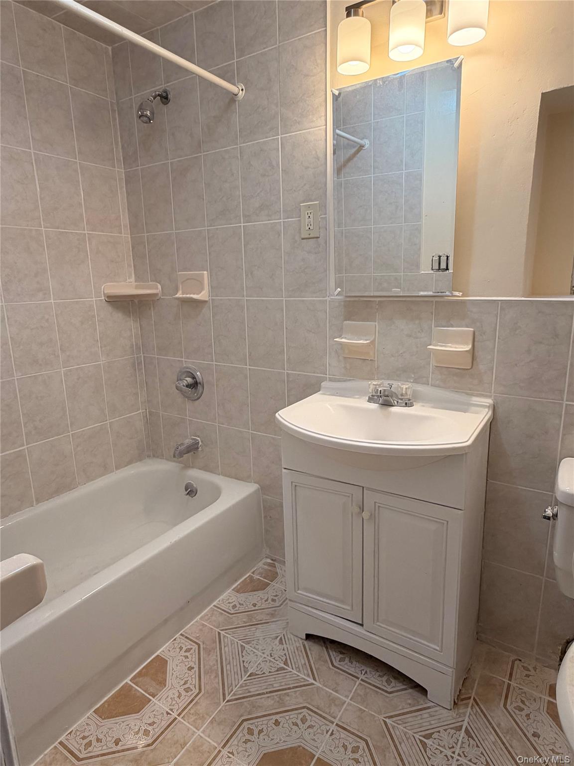 310 S 7th Avenue, Mount Vernon, NY 10550