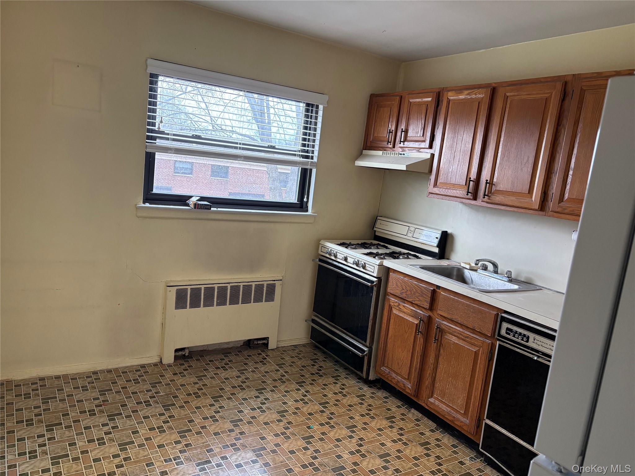 74-81 220th Street # 2, Bayside, NY 11364