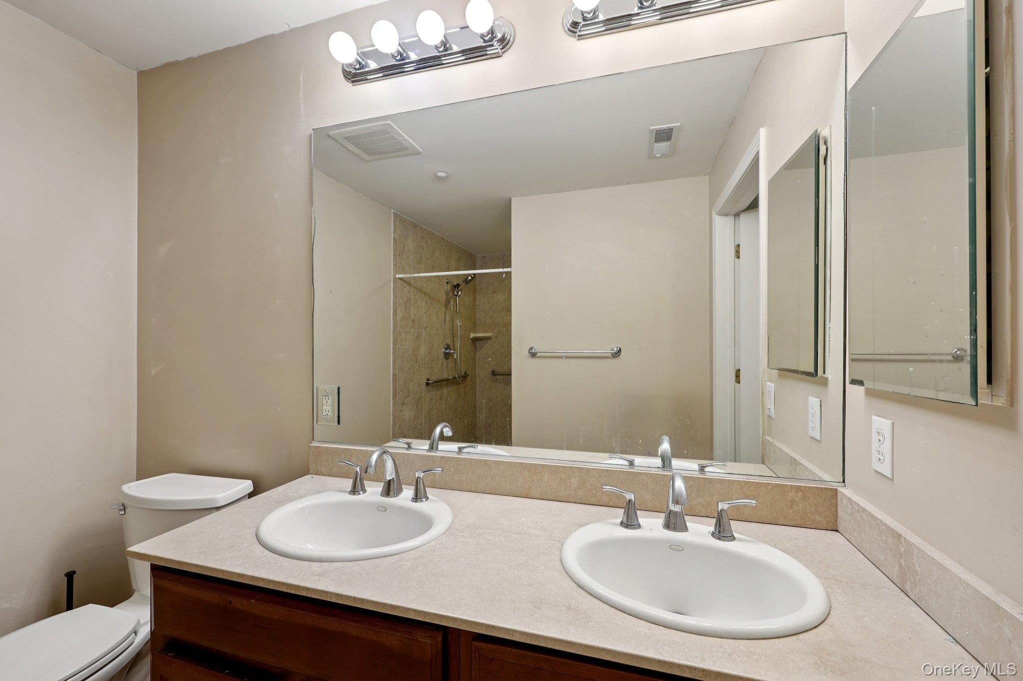 1220 Round Pointe Drive, Haverstraw, NY 10927