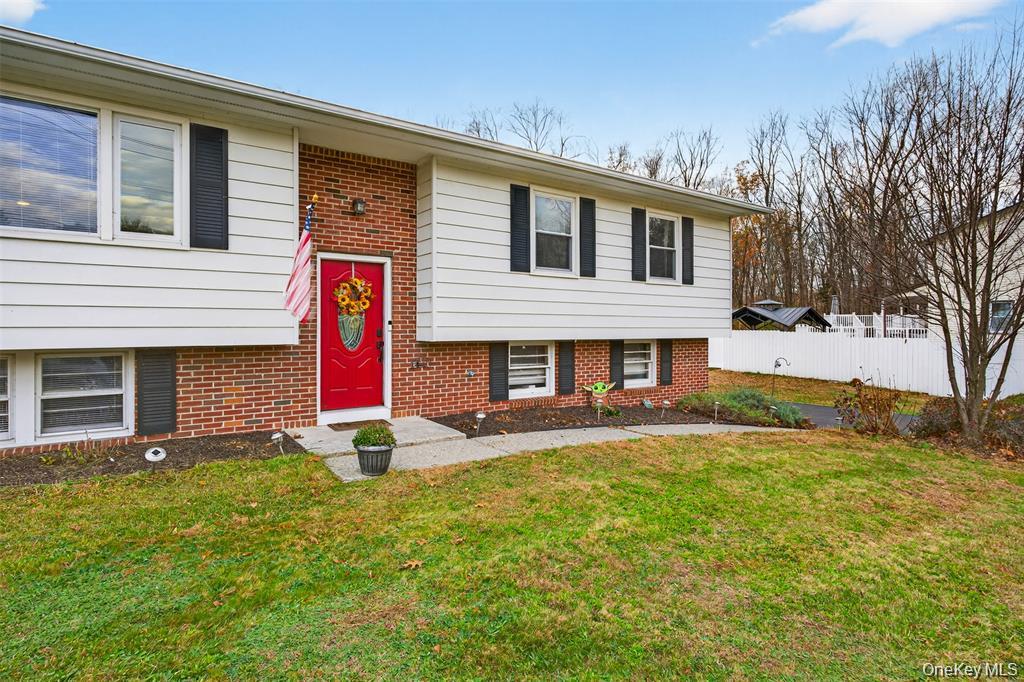 91 Velie Road, Lagrangeville, NY 12540